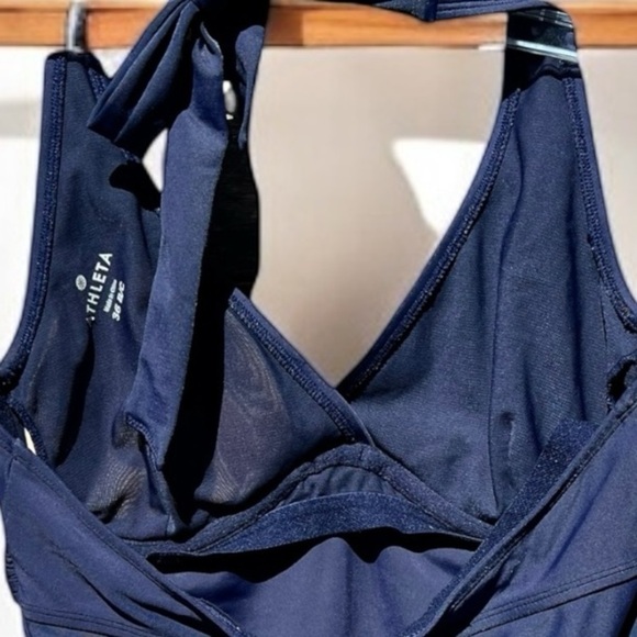 🌻Athleta Navy Blue Ruched Underwire Halter Swim Top Size 36 B/C - Picture 4 of 5